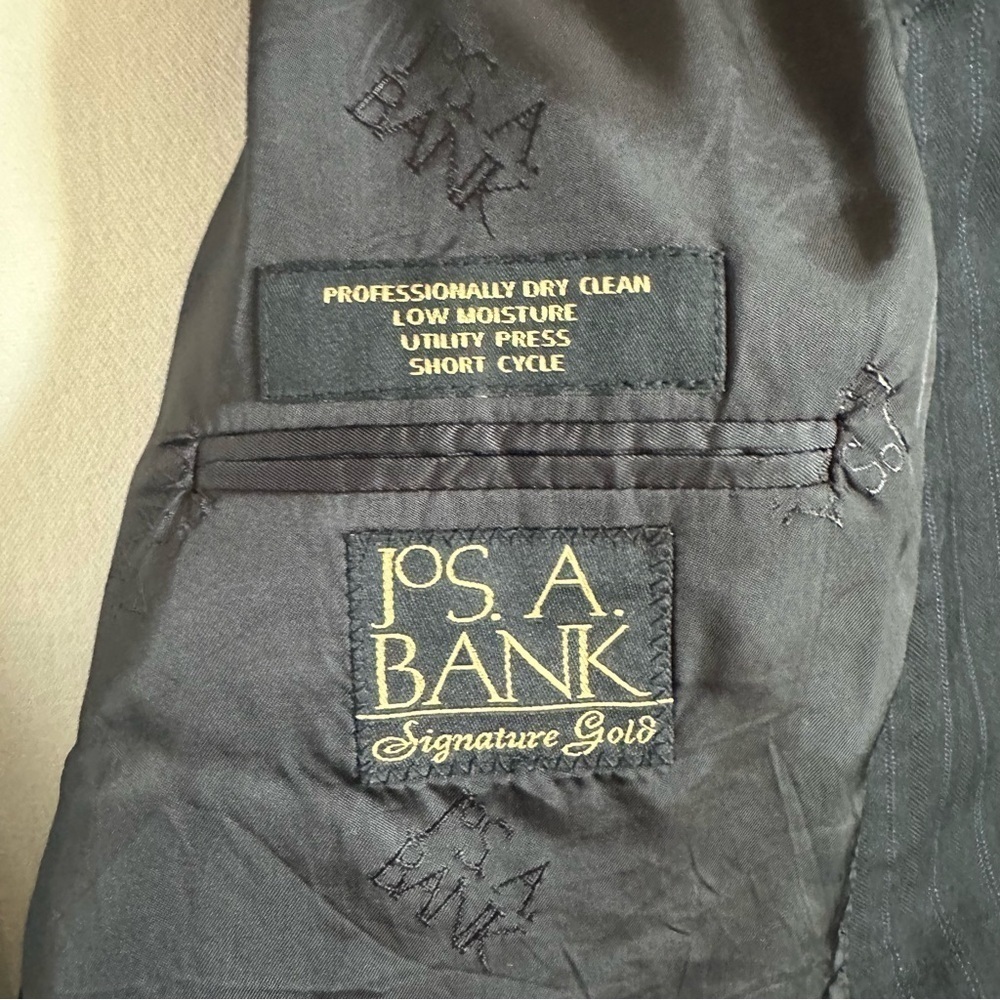 JOS A Bank men’s set pants and blazer suit - Picture 2 of 8